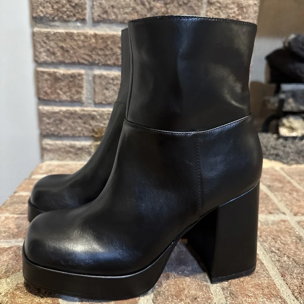 Steve Madden Izabelle Black Square Toe Platform Block Heel Ankle Boots Sz 6.5